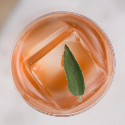 Easy gin cocktail to make at home with friends